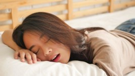 Ternyata Penyebab Tubuh Masih Terasa Lelah saat Bangun Tidur