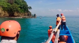 Dua Orang Nelayan Cedok Berhasil di Selamatkan, Tiga Orang Lainnya Belum Ditemukan