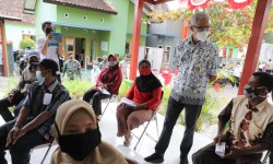 Hebat! Buruh Tani di Klaten Kembalikan Uang BST, Petani : Saya Tidak Mau Terima Bantuan Dua Kali