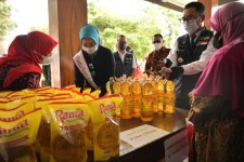 Pemprov Jabar Akan Distribusikan 30 Juta Liter Minyak Goreng ke-27 Kabupaten Kota