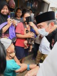 Gubernur Jabar Tinjau Korban Longsor di Bogor