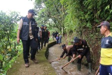 Posko Bencana Pemdaprov Jabar Peduli Korban Gempa Cianjur Adakan Pelatihan, Bansos, Program Padat Karya