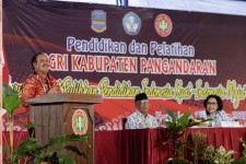 Bupati Pangandaran Buka Diklat PGRI Kabupaten Pangandaran 