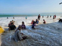 Wisatawan Pantai Sayangheulang Naik Signifikan dari Lebaran Tahun Lalu