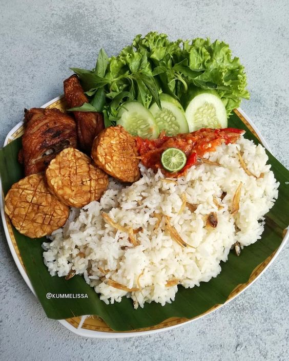 Makan Siang, Cara Membuat Nasi Liwet Khas Sunda Spesial