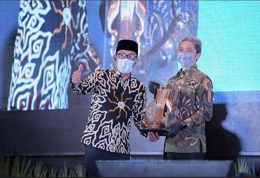 Viral, Batik Ironman Telorceplok Design Ridwan Kamil Laku Keras, Begini Rupanya!
