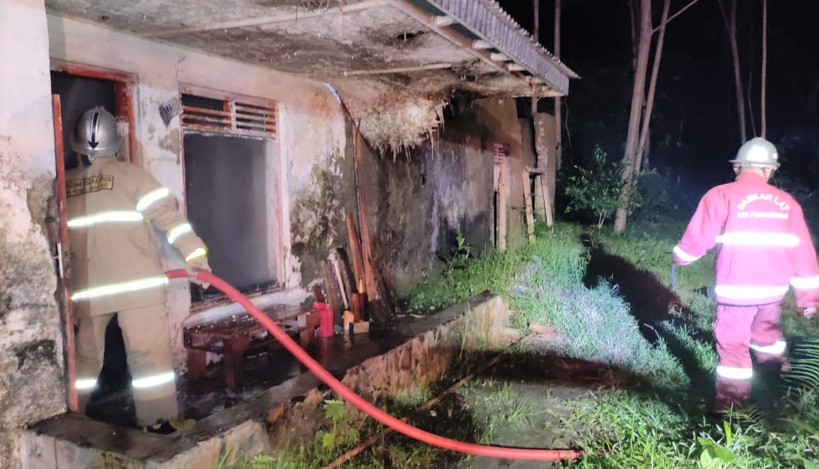 Rumah Penyimpanan Mebel di Pangandaran Terbakar, Kerugian Capai Jutaan Rupiah