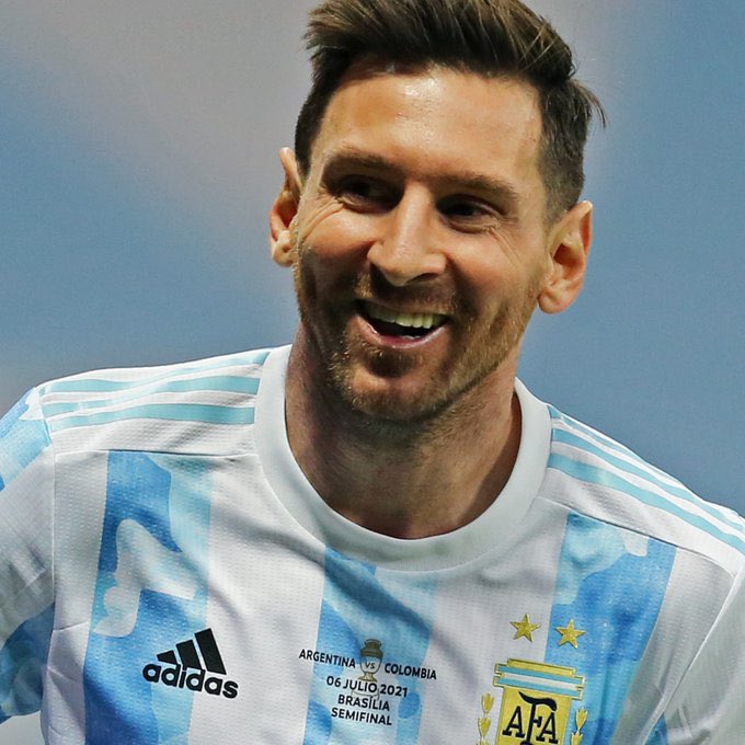 Lionel Messi, Mestinya Tanpa Aral...