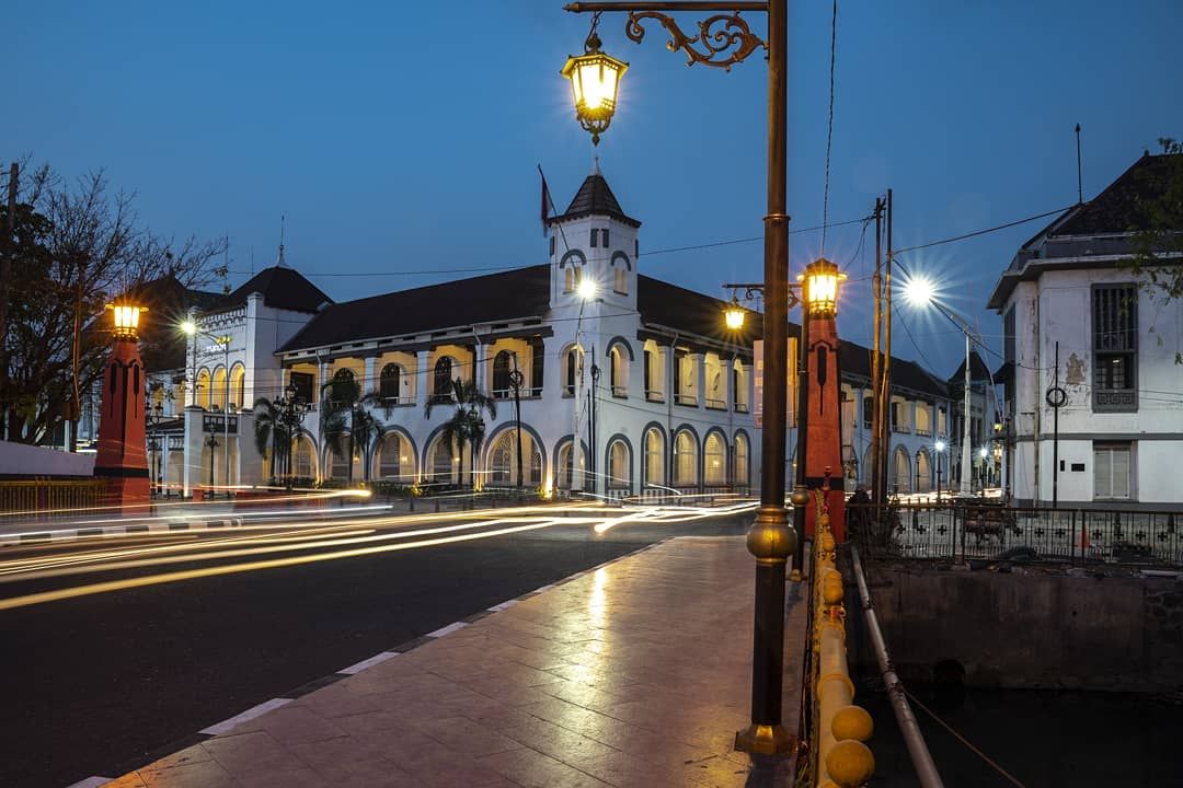 Potrait Cahaya di Sudut Wisata Kota Lama Semarang