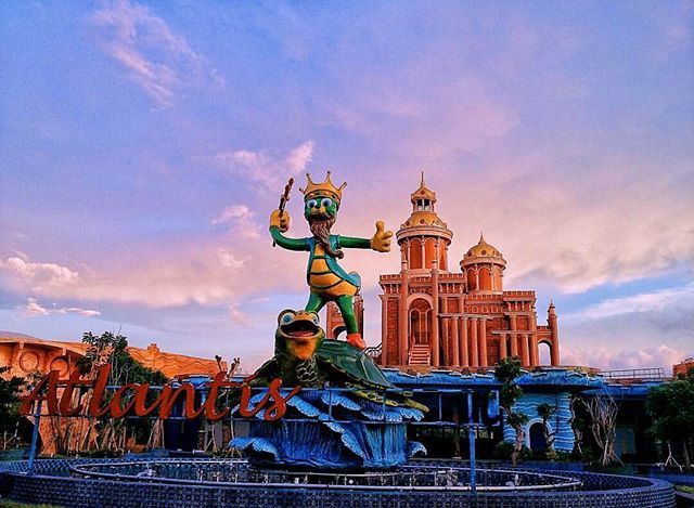 Atlantis Land Surabaya Wisata Lengkap ala Disneyland