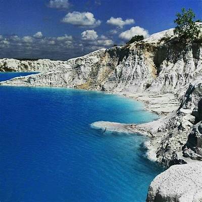 Danau Kaolin Belitung Pemandian Air Panas Alami Seperti di Pamukkale Turki