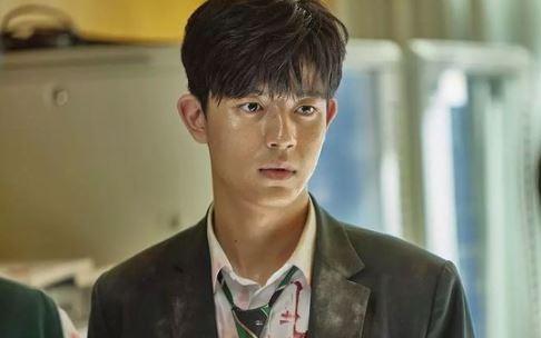 Park Solomon Adu Peran dengan Shin Ye Eun dalam “Third Person Revenge”
