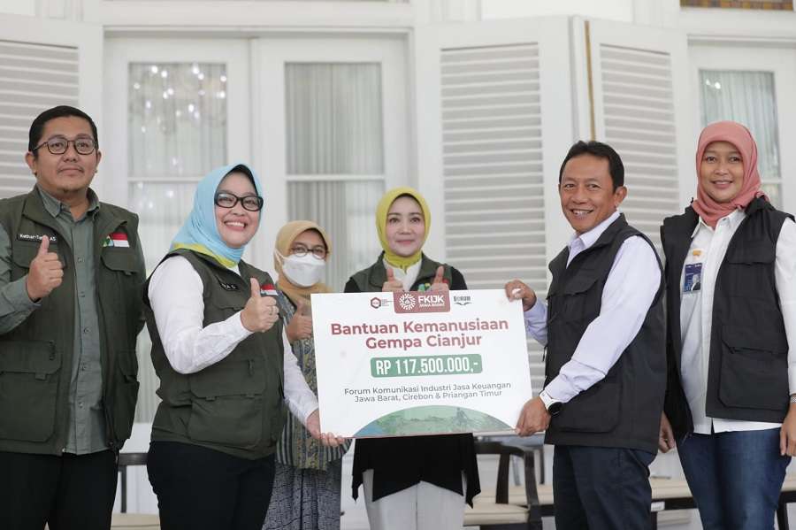 Jabar Bergerak Ketitipan Bantuan Donatur untuk Korban Gempa Cianjur
