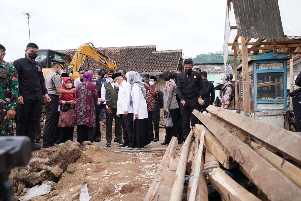 BNPB Pastikan Pembersihan Puing Rumah Terdampak Gempabumi M 5.6 Cianjur Selesai Dalam 40 Hari